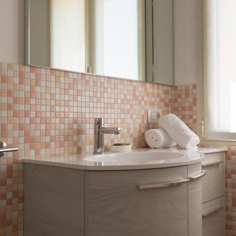 Villa Dolce by Villa Porta Collection - 2-Bedroom Apartment - 10