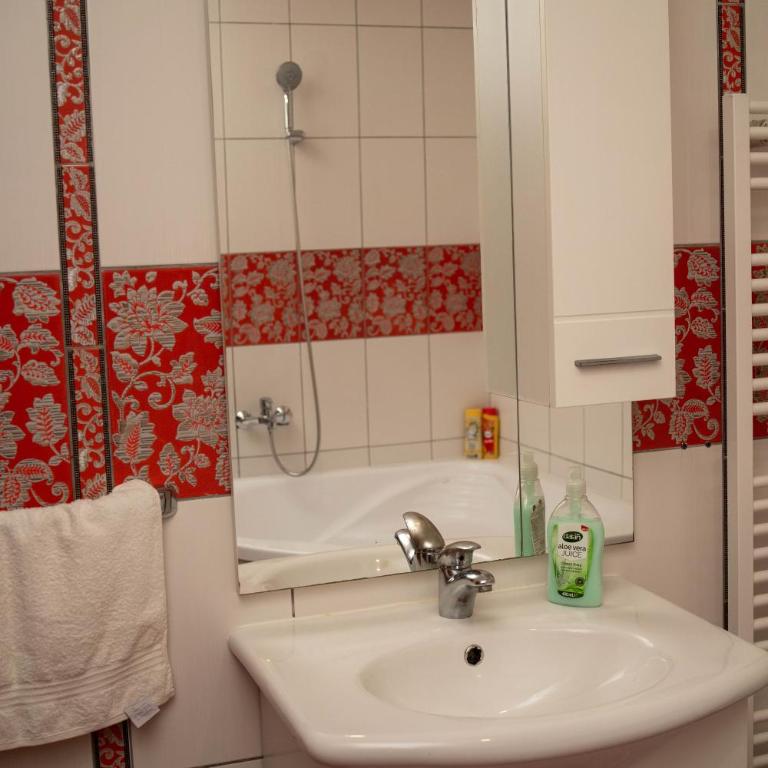 Apartman Emel - Two-Bedroom Apartment - 7