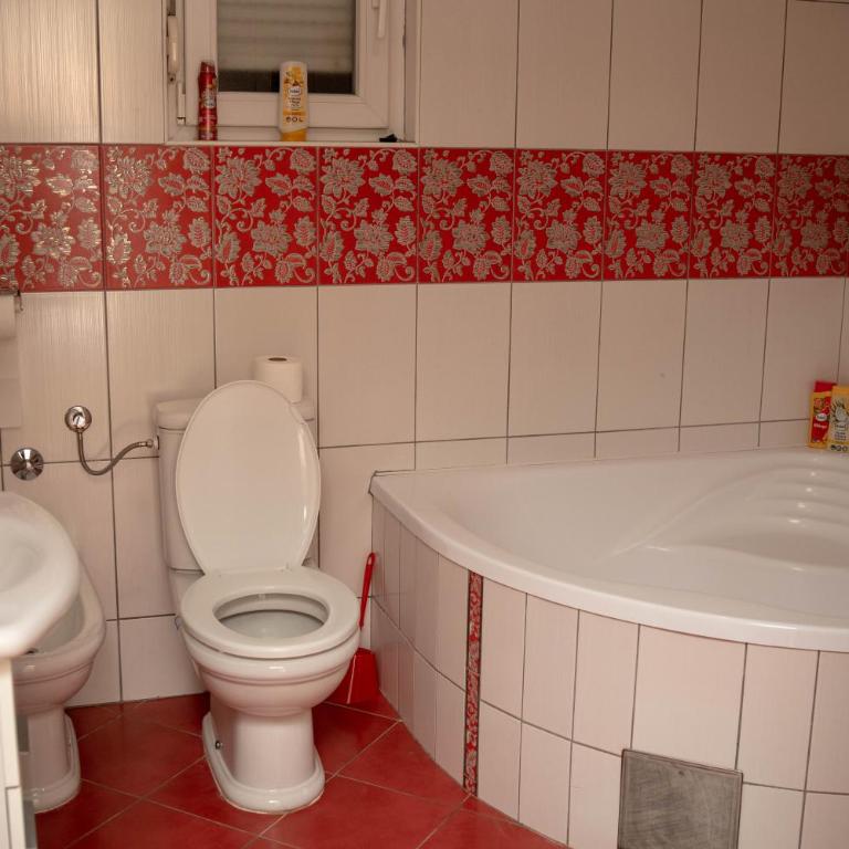 Apartman Emel - Two-Bedroom Apartment - 8