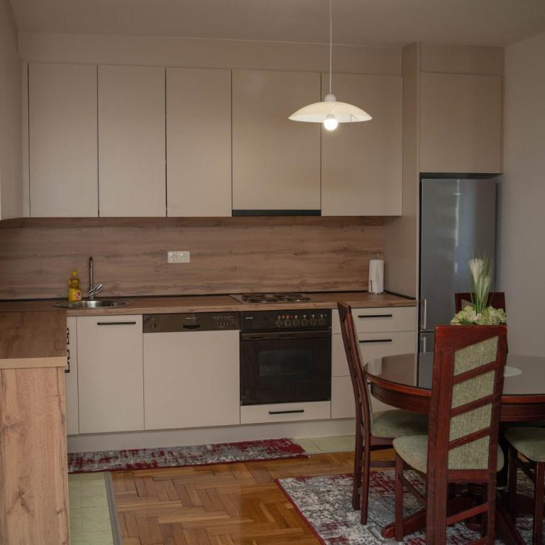 Apartman Emel - Two-Bedroom Apartment - 14
