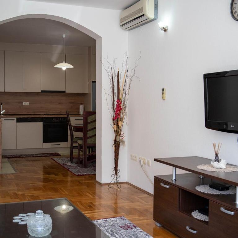 Apartman Emel - Two-Bedroom Apartment - 19