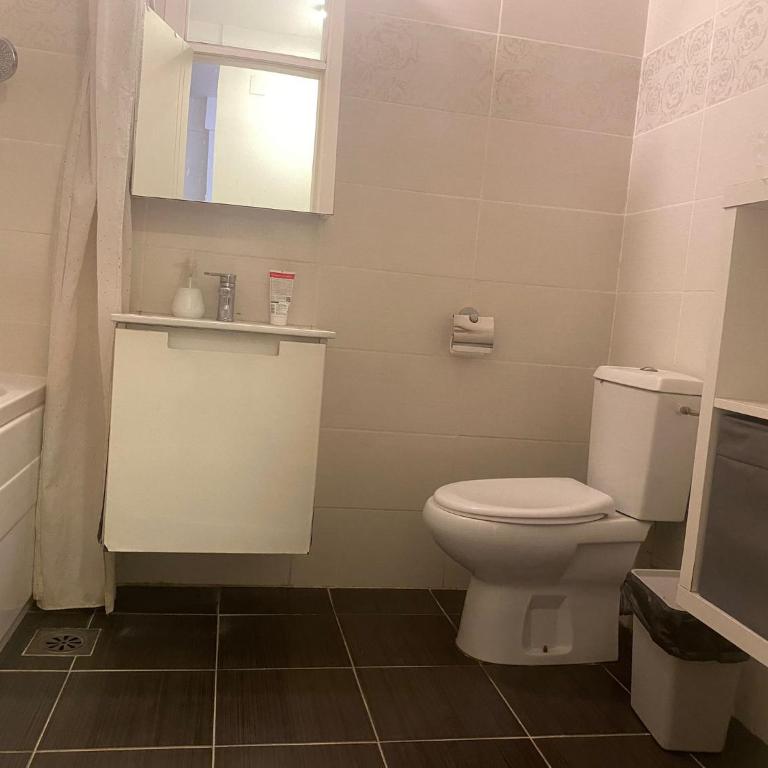 Niva Shared Accomodation - Krevet na Sprat u Mešovitoj Spavaonici - 1