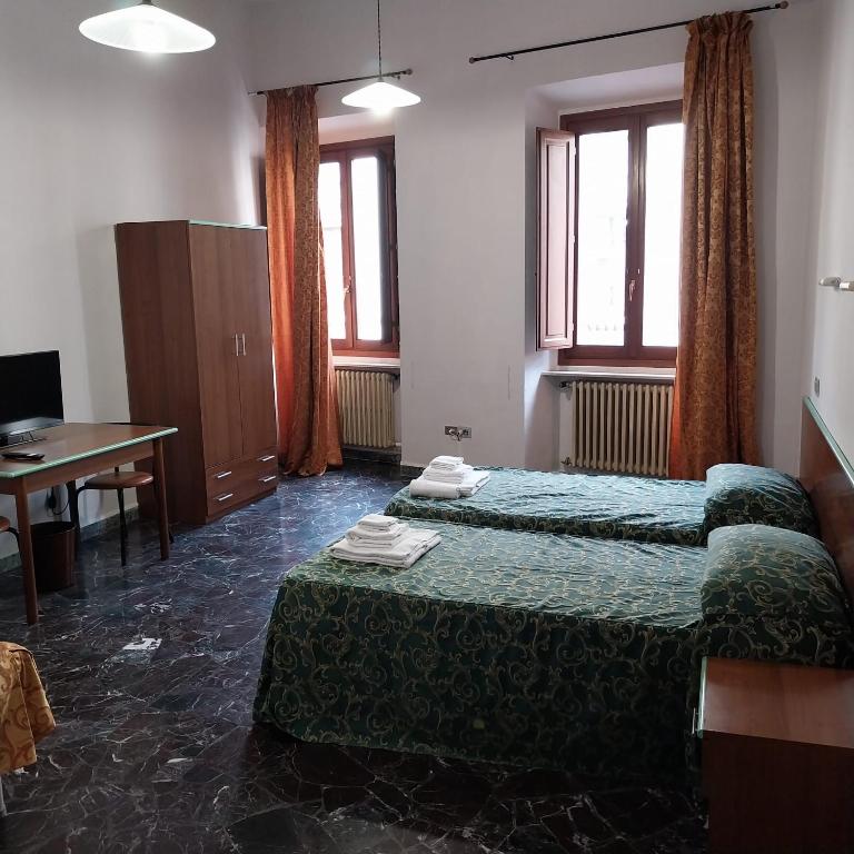 Hotel Montreal - Standard Triple Room - Separate Building - 6