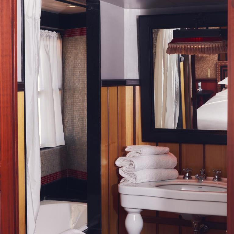 Hôtel Bourg Tibourg - Paris Marais - Chambre Deluxe - Climatisée - 17