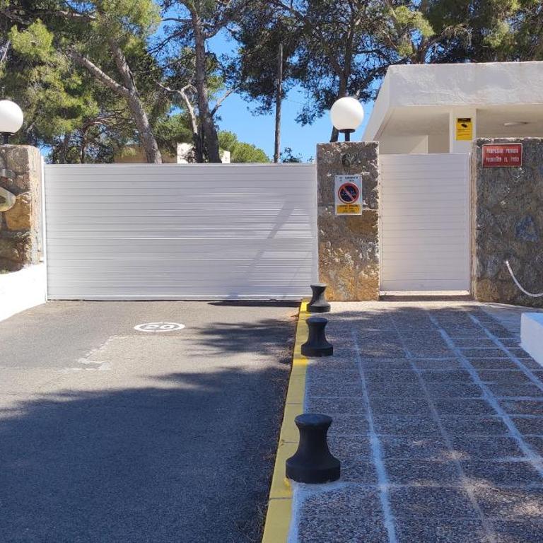 Apartmento en Primera línea de Mar, vistas al Mar y Piscina - Apartamento de 2 dormitorios - 26