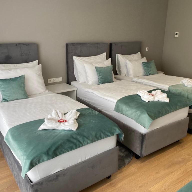 Hotel GOLD JET Bihać - Classic Triple Room - 11