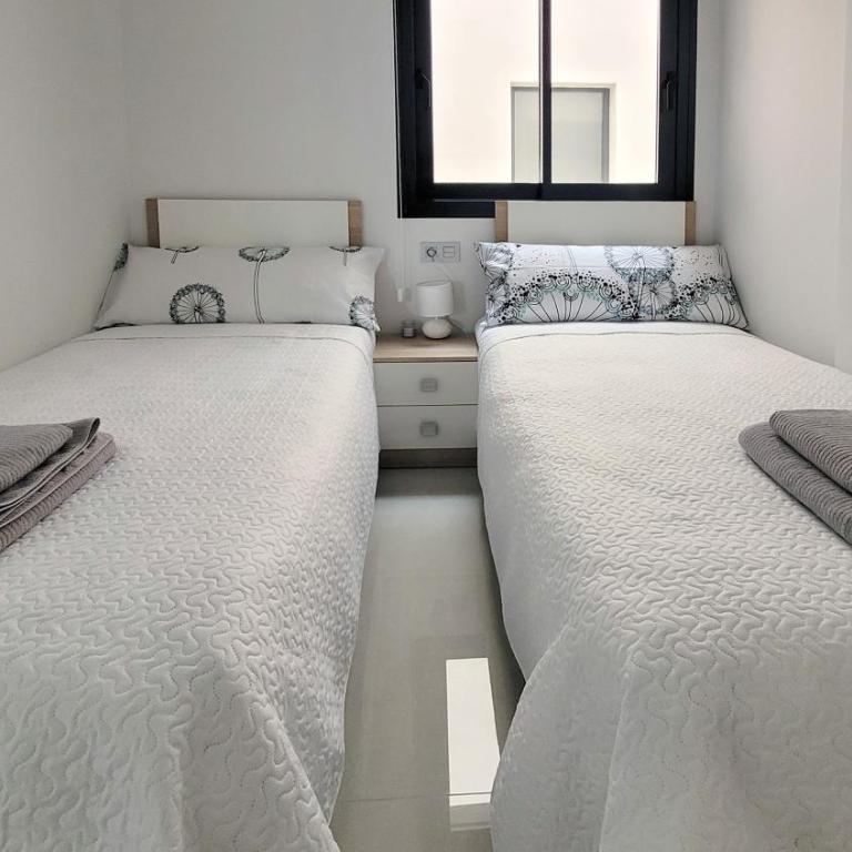 Espanatour VICTORIA - Two-Bedroom Apartment - 21