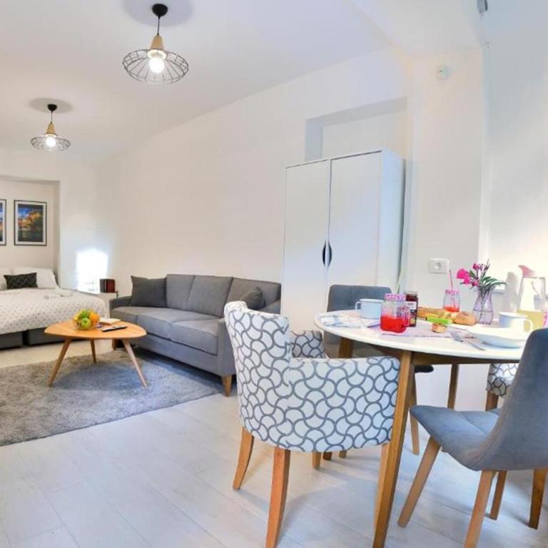 Apartments Valentina free parking - Deluxe Studio Apartment - 2