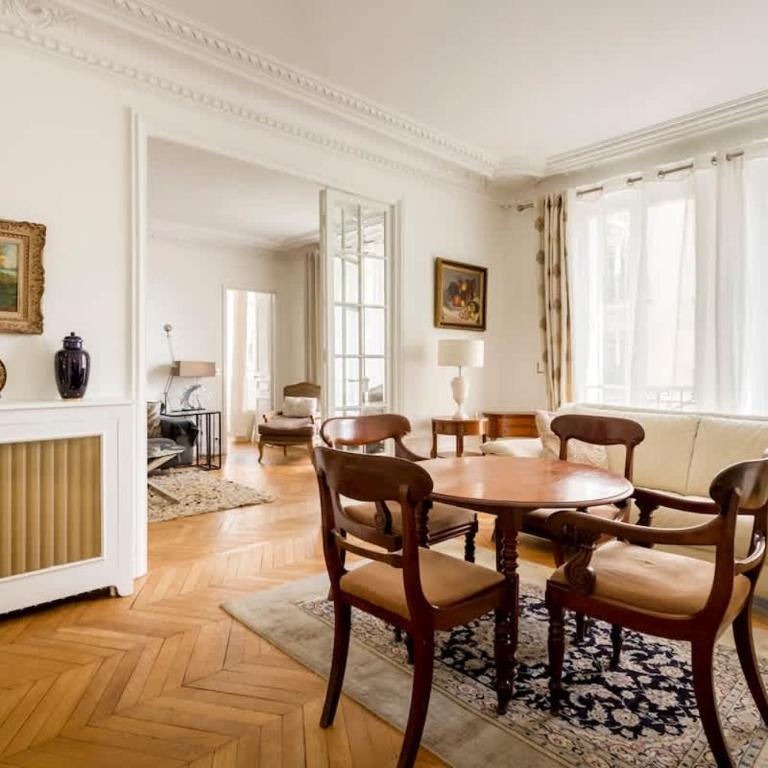 Chic Parisian Stay Trocadéro & Eiffel Tower - Apartment mit 2 Schlafzimmern - 1