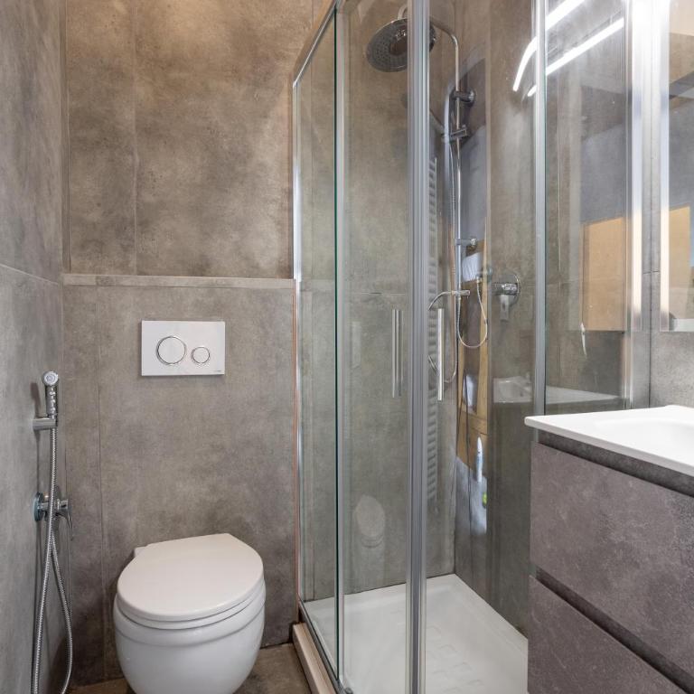 Hotel Paola - Posto Letto in Dormitorio Misto con 4 Letti - 40