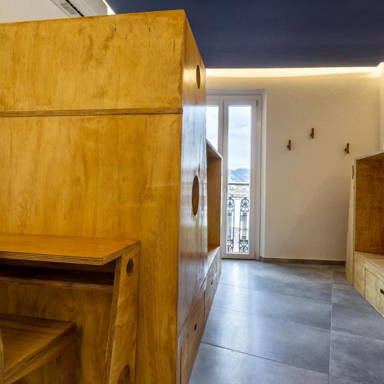 Hotel Paola - Posto Letto in Dormitorio Misto con 4 Letti - 49