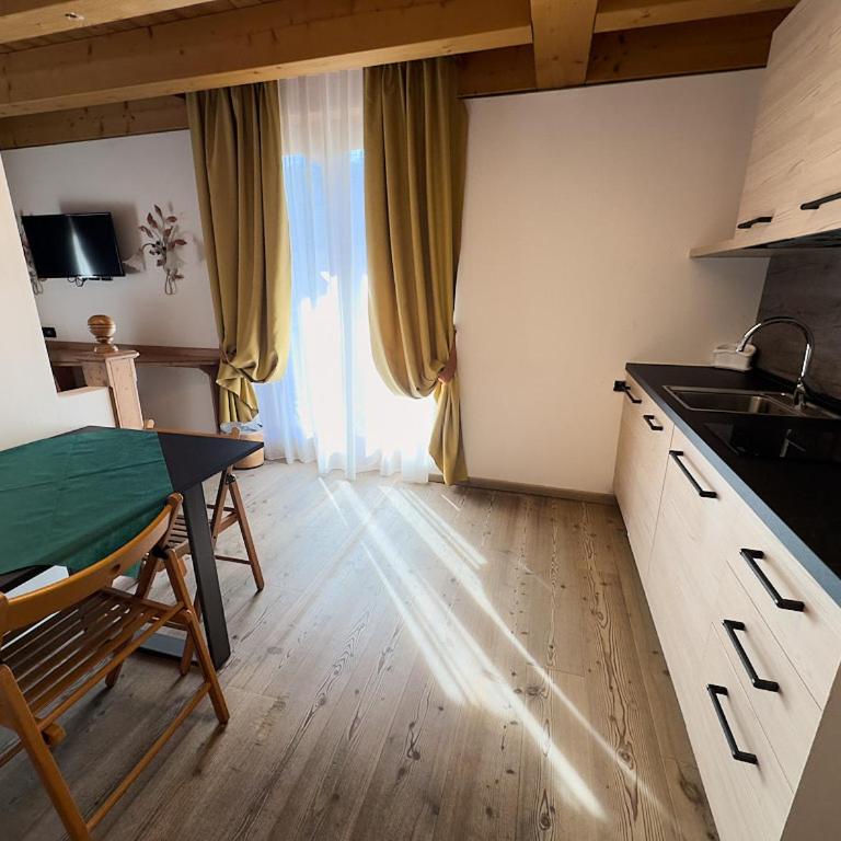 Residence Garnì Il Giglio - One-Bedroom Apartment with Balcony - 8