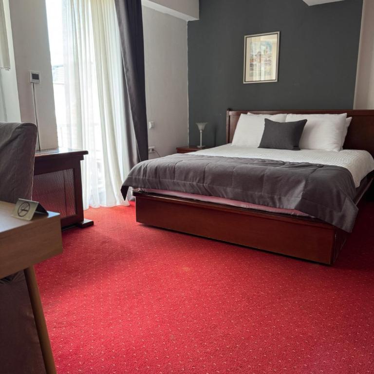 Hotel Astra - Standardna Trokrevetna Soba - 4