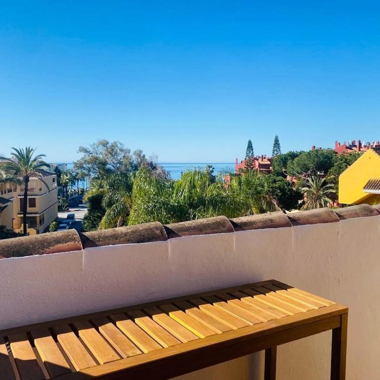 Elviria 2-level Apt Beach-Pool access, fully equipped - Three-Bedroom Apartment - 2