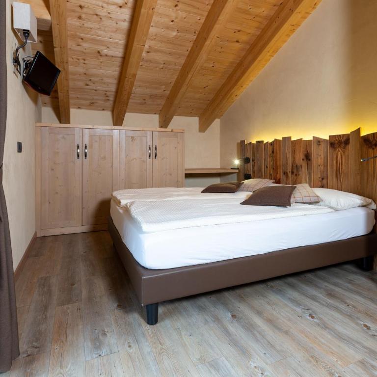 Engadina Chalet - One-Bedroom Family Apartment - 4
