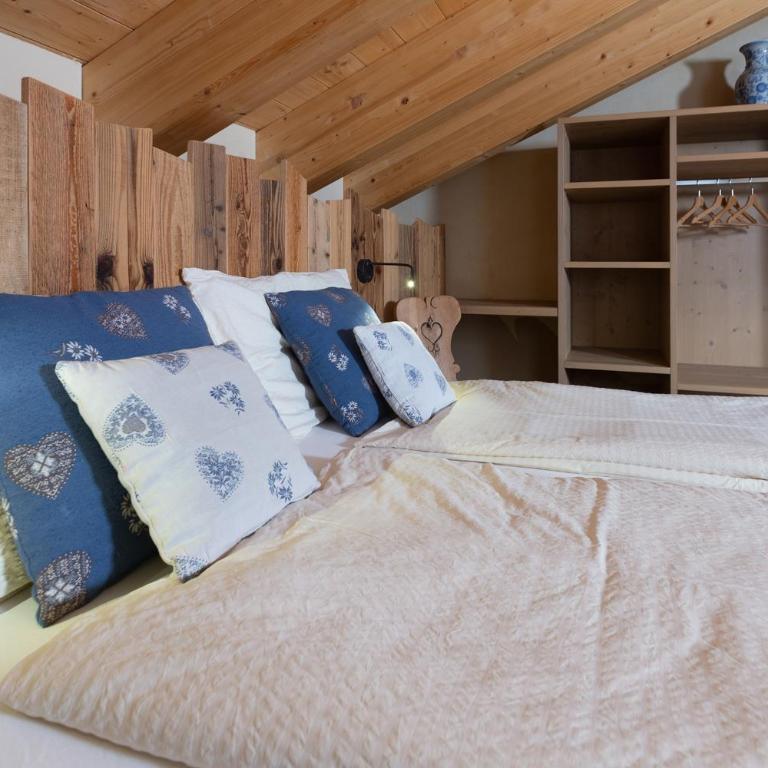 Engadina Chalet - Two-Bedroom Deluxe Apartment - 7