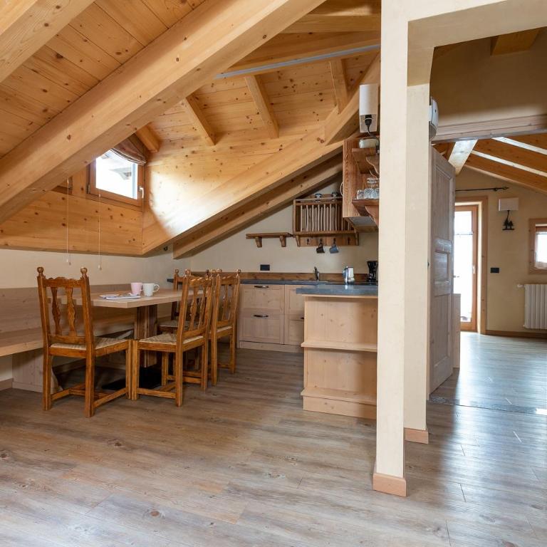 Engadina Chalet - Two-Bedroom Deluxe Apartment - 8