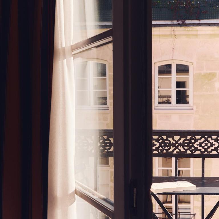 Hôtel Bourg Tibourg - Paris Marais - Chambre Deluxe - Climatisée - 18