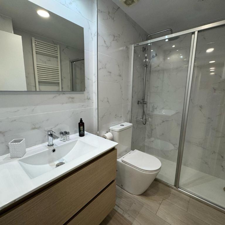 Encamp con encanto Apto con 2 hab WiFi y Pk - Apartment mit 2 Schlafzimmern - 42
