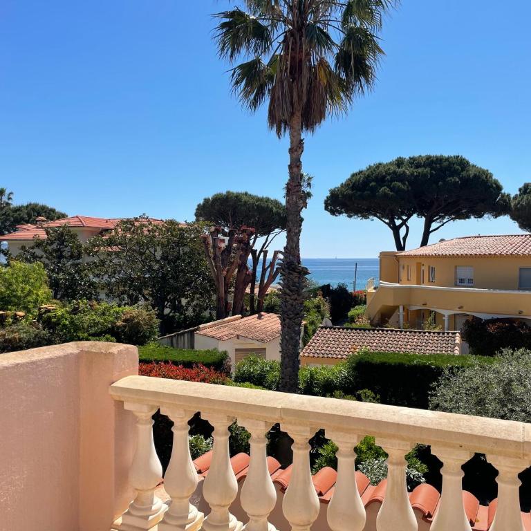 Grain de sable, classé 3 étoiles , les pieds dans l'eau - Three-Bedroom Apartment - 1