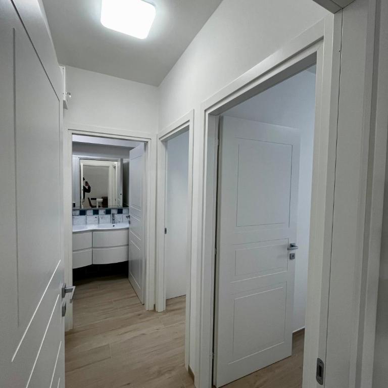 Seaside Beacon Home - Two-Bedroom Apartment - 9