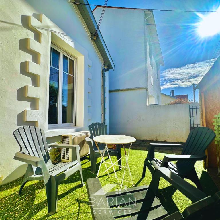 Duplex confortable avec climatisation et cour - ménage et linge inclus - Casa con 1 dormitorio - 2