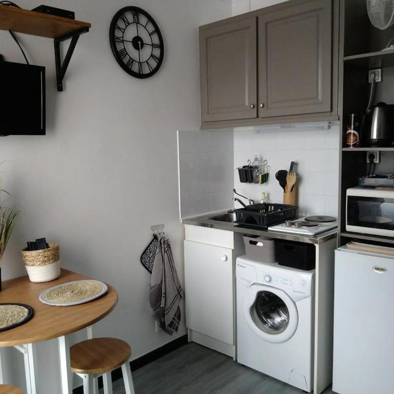 Petit studio en bord de mer avec parking et WI-FI - Studio - 1