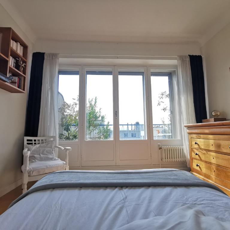 espace privé, balcon vue montagnes pour 1 à 4 personnes - Double Room with Private Bathroom - 4
