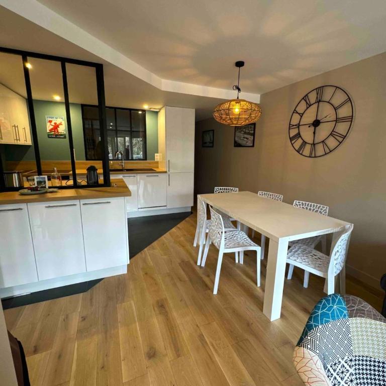 Appart T3 pinède 5 min de la plage - Appartement 2 Chambres - 10