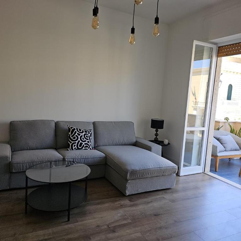 Gallipoli Elegant Stay - Appartamento con 2 Camere da Letto e Balcone - 3