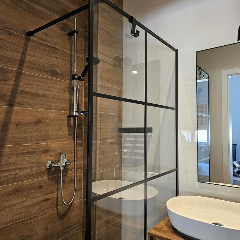 Gallipoli Elegant Stay - Appartamento con 2 Camere da Letto e Balcone - 15