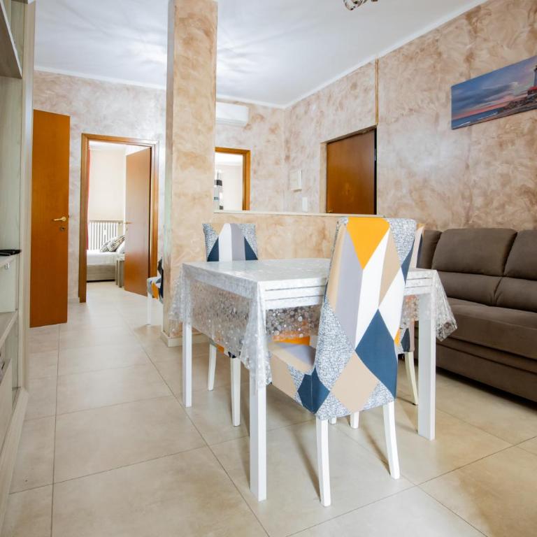 [Reni House]-Bright apartment+free park - Two-Bedroom Apartment - 4