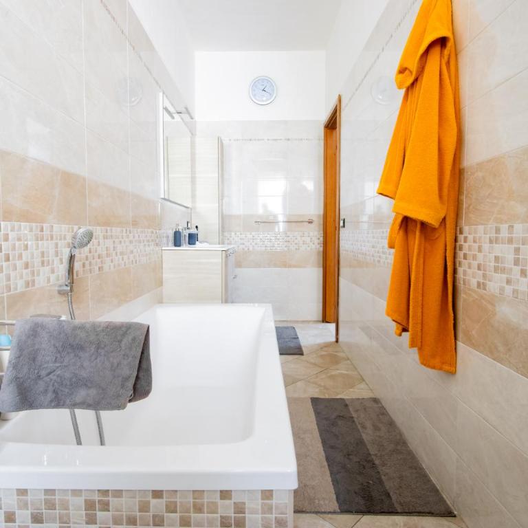 [Reni House]-Bright apartment+free park - Two-Bedroom Apartment - 6
