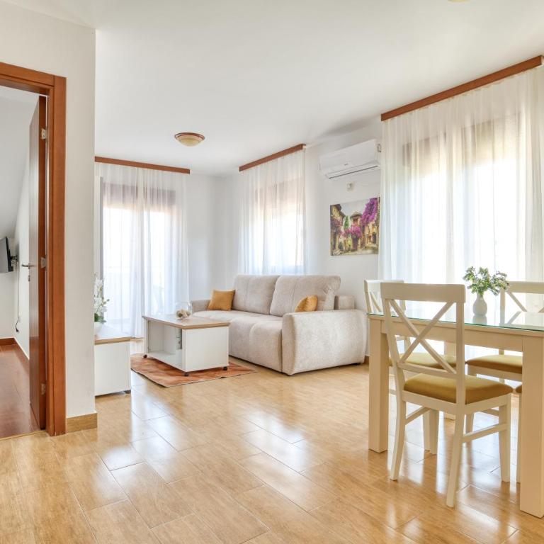 Garni Hotel Milica - Deluxe One-Bedroom Apartment with Sea View - 2