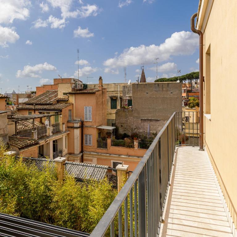 Room Mate Gran Filippo I, Rome-Fontana di Trevi - Suite con Balcone - 7