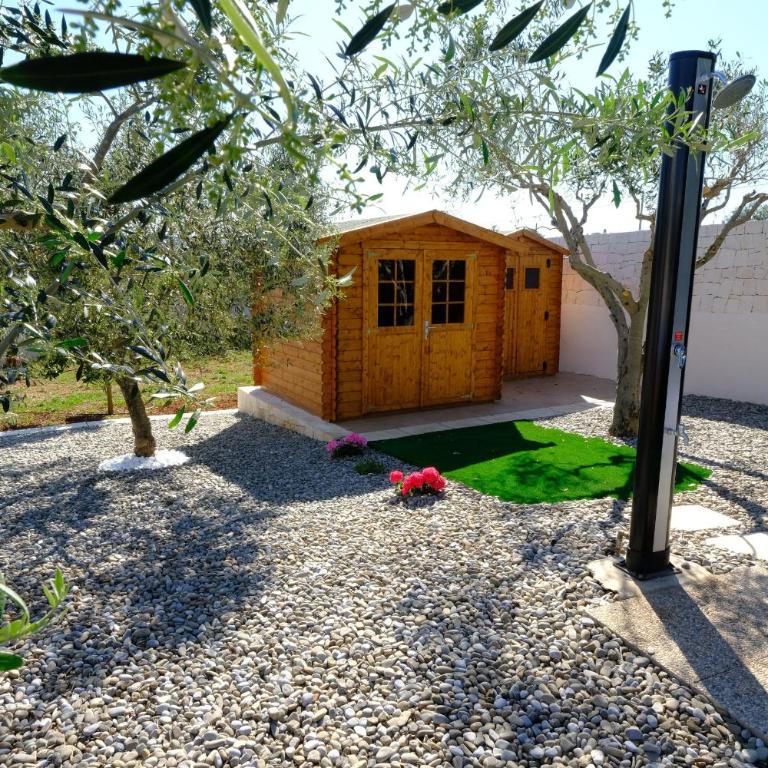 Tenuta con due abitazioni indipendenti - Villa - 54