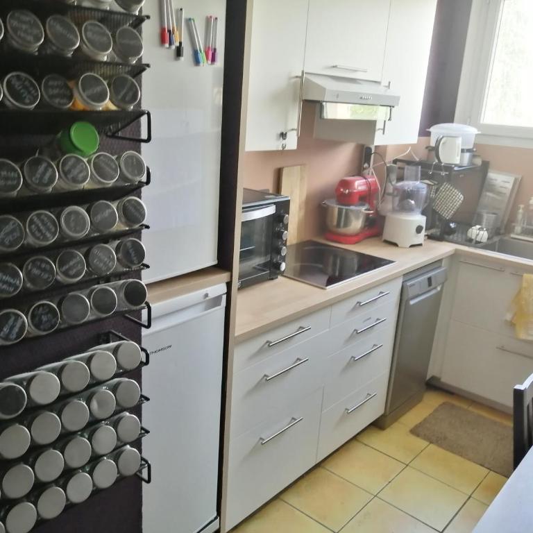 Chambres près des 24H avec 1 lit et 1 lit d'appoint -60kg - Zweibettzimmer - 6