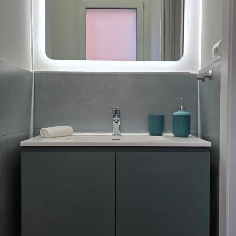 RBR Relax Boutique Rome - adiacente metropolitana per il centro di roma - Appartamento su 2 Livelli - 44