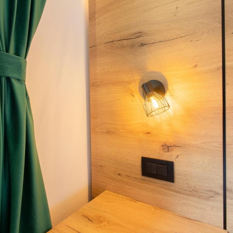 Gasthof Goldenes Lamm - Camera Matrimoniale Deluxe con Balcone - 10