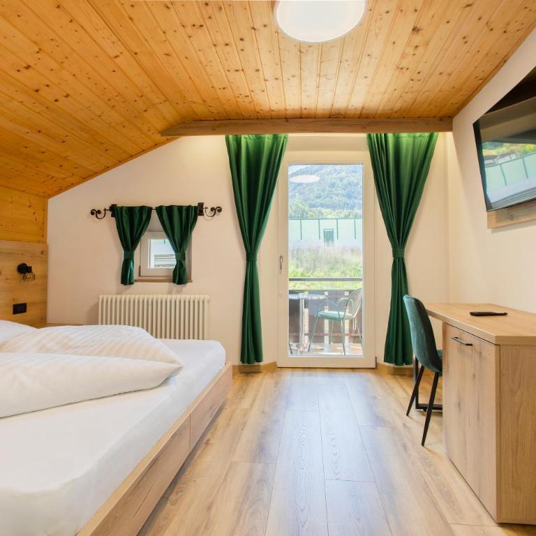 Gasthof Goldenes Lamm - Camera Matrimoniale Deluxe con Balcone - 11