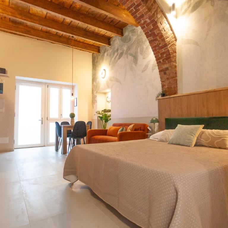Switch Holiday 312 - Camera Tripla con Bagno Privato - 1