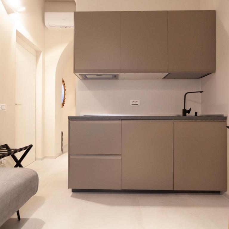 Switch Holiday 312 - Camera Matrimoniale con Bagno Privato - 4