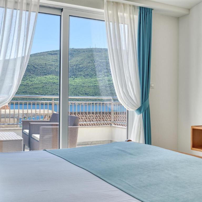 Apartments Ljubica - Three-Bedroom Apartment with Sea View - 32