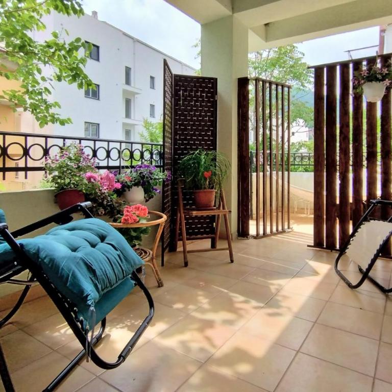Club House Apartment with Garden and Pool - One-Bedroom Apartment - 29