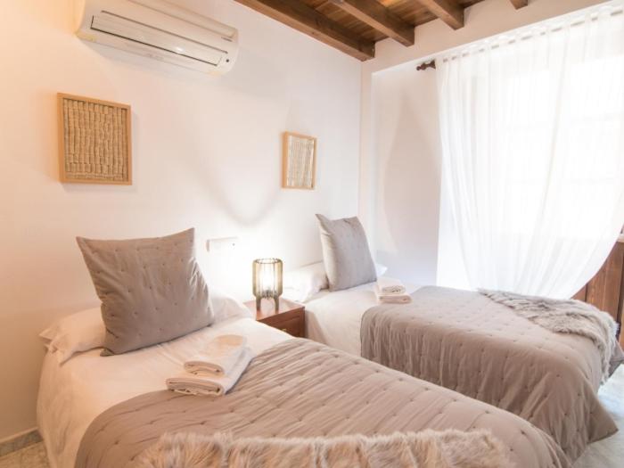 Apartamentos Granada Centro - Two-Bedroom Apartment - 3