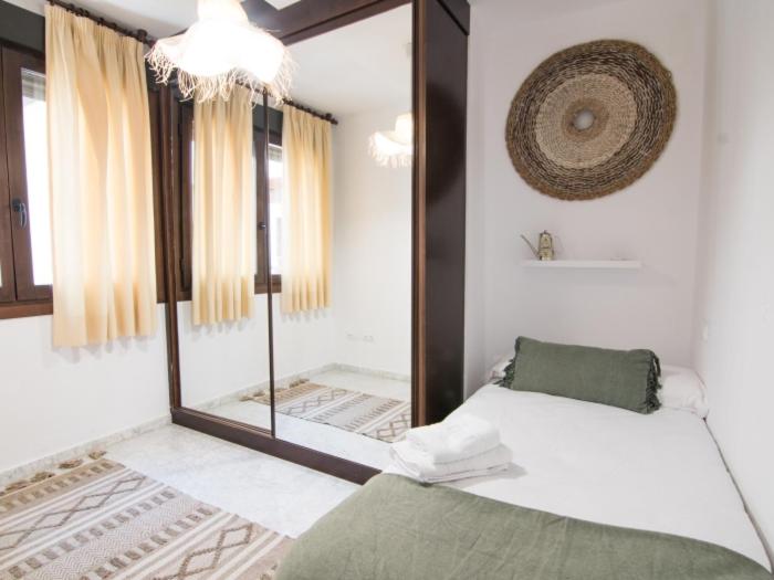 Apartamentos Granada Centro - Two-Bedroom Apartment - 8