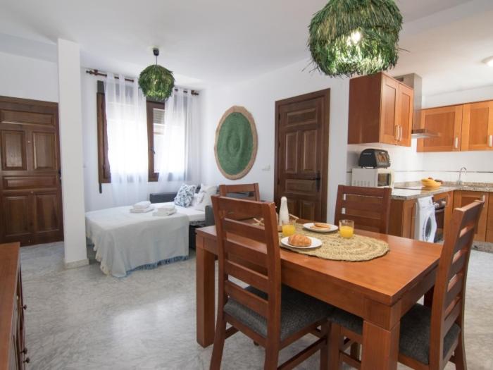 Apartamentos Granada Centro - Two-Bedroom Apartment - 9