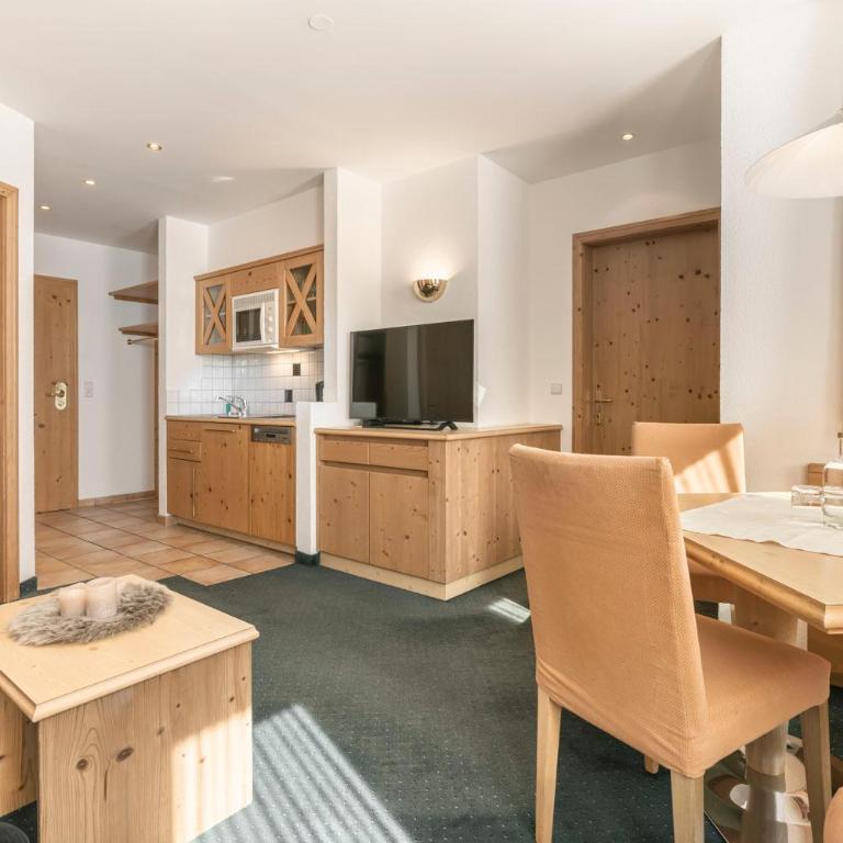 Appartements Aurikel Corso - Apartment mit 1 Schlafzimmer E - 5