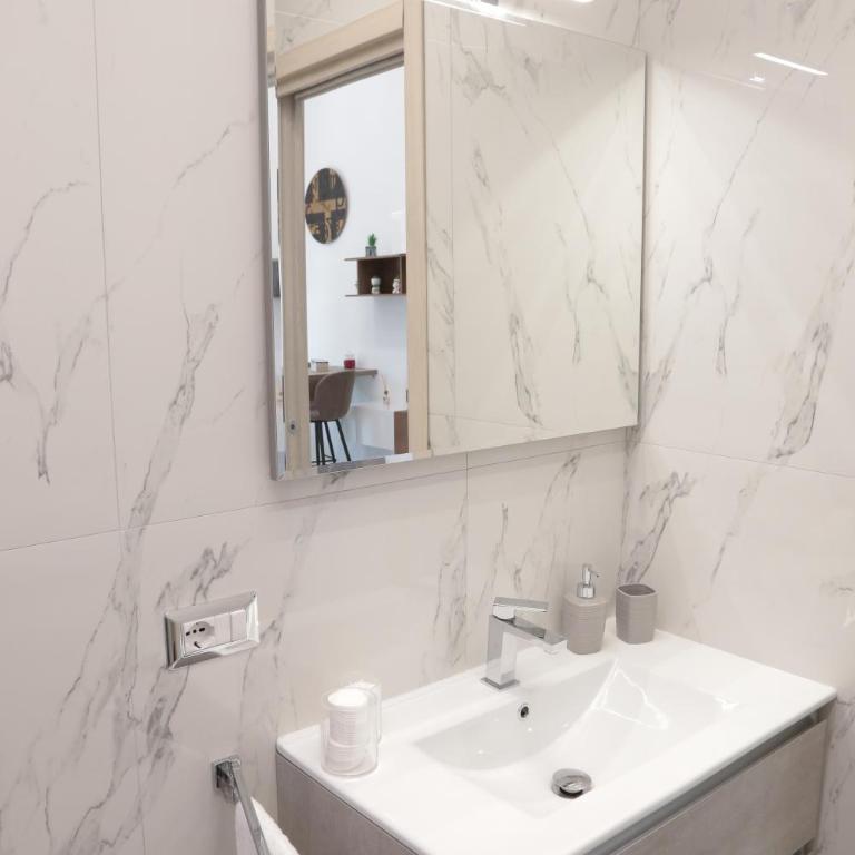 Casa Cinzia - Appartamento con 1 Camera da Letto - 7