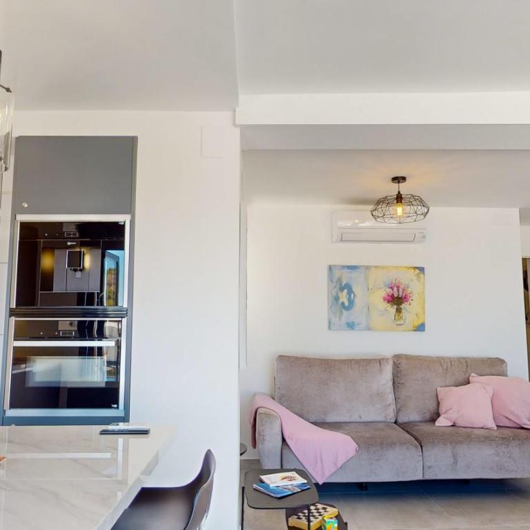 Atico Puesta Sol en Dénia Centro, con Encanto Mediterráneo y Vistas Abiertas by Family Homes Rentals - Three-Bedroom Apartment with View - 3